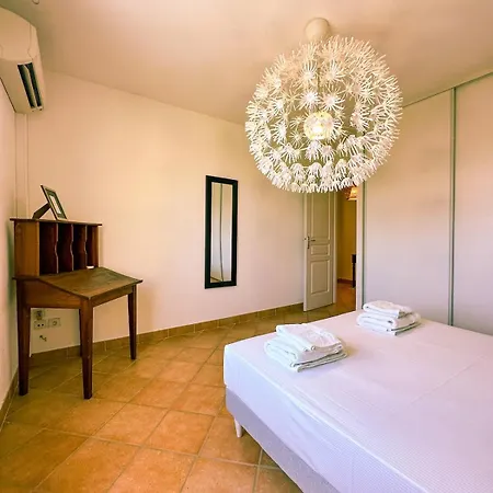 Mediterranean Garden Dom wakacyjny