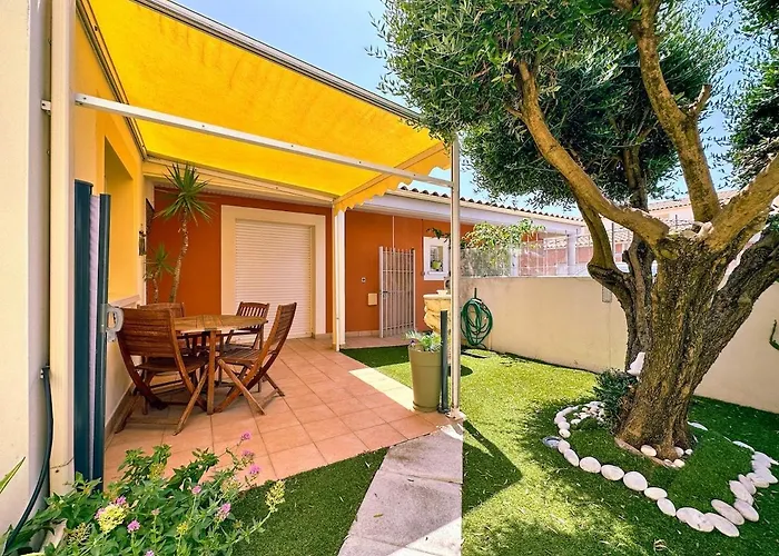 Mediterranean Garden Dom wakacyjny